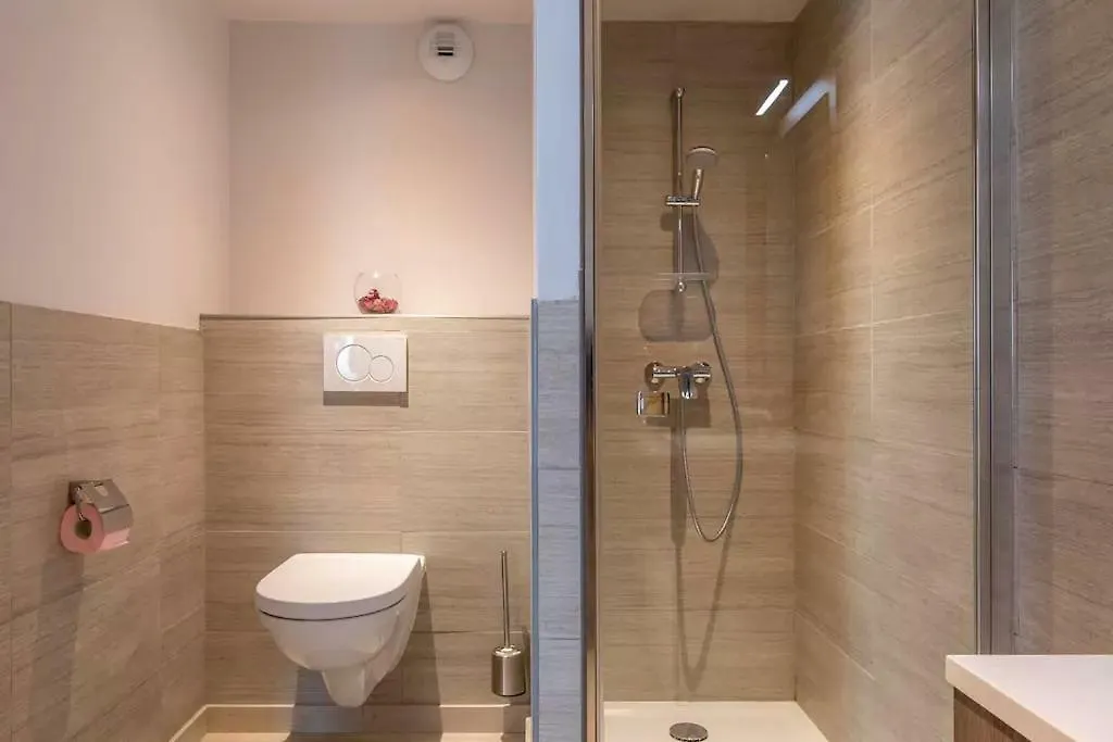Domaine Des Ecuries - Appartements Meubles A 탈루아르 0*,