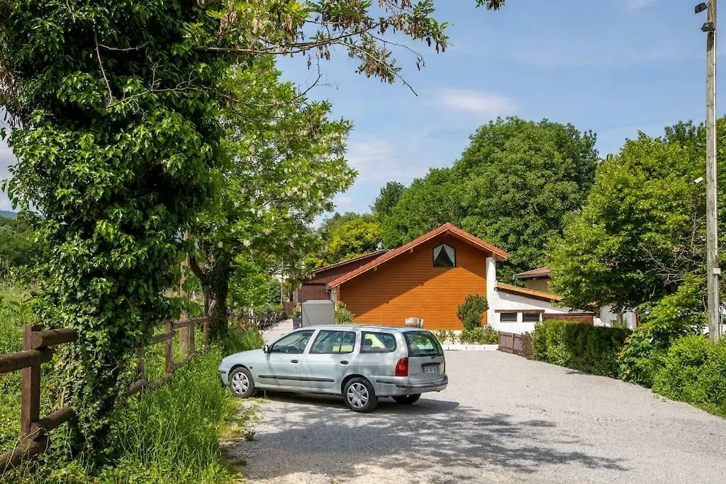 Domaine Des Ecuries - Appartements Meubles A 탈루아르 0*,