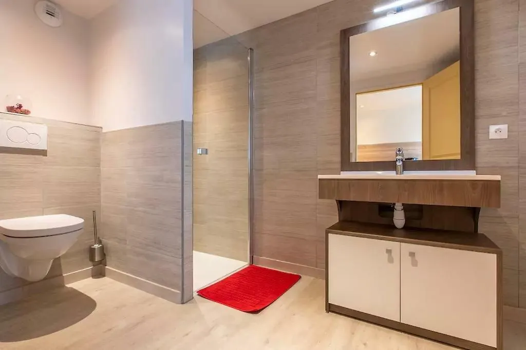 Domaine des Ecuries - Appartements meublés à Talloires
